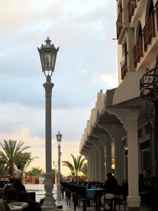 Im Innenhof Quattro Beach Spa & Resort