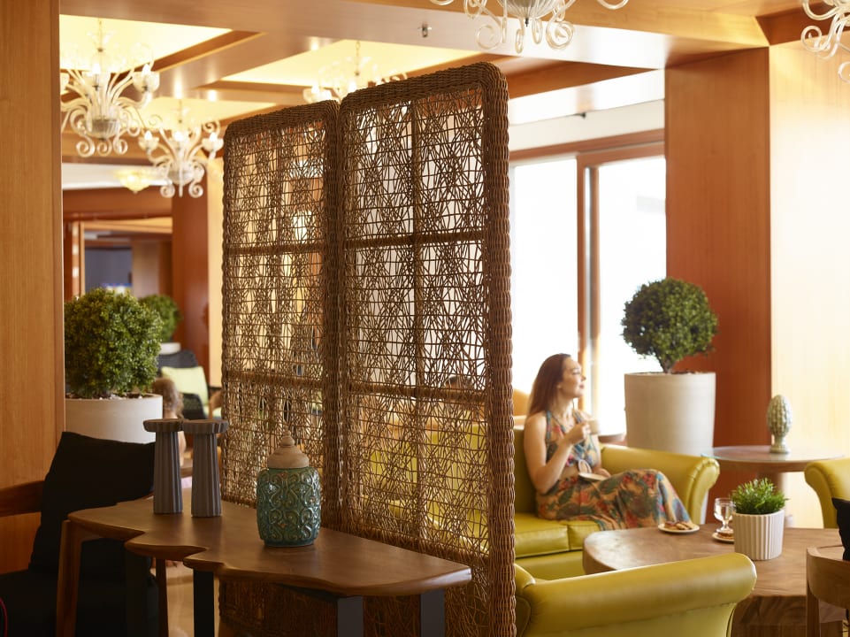 Lobby Hotel Serita Beach