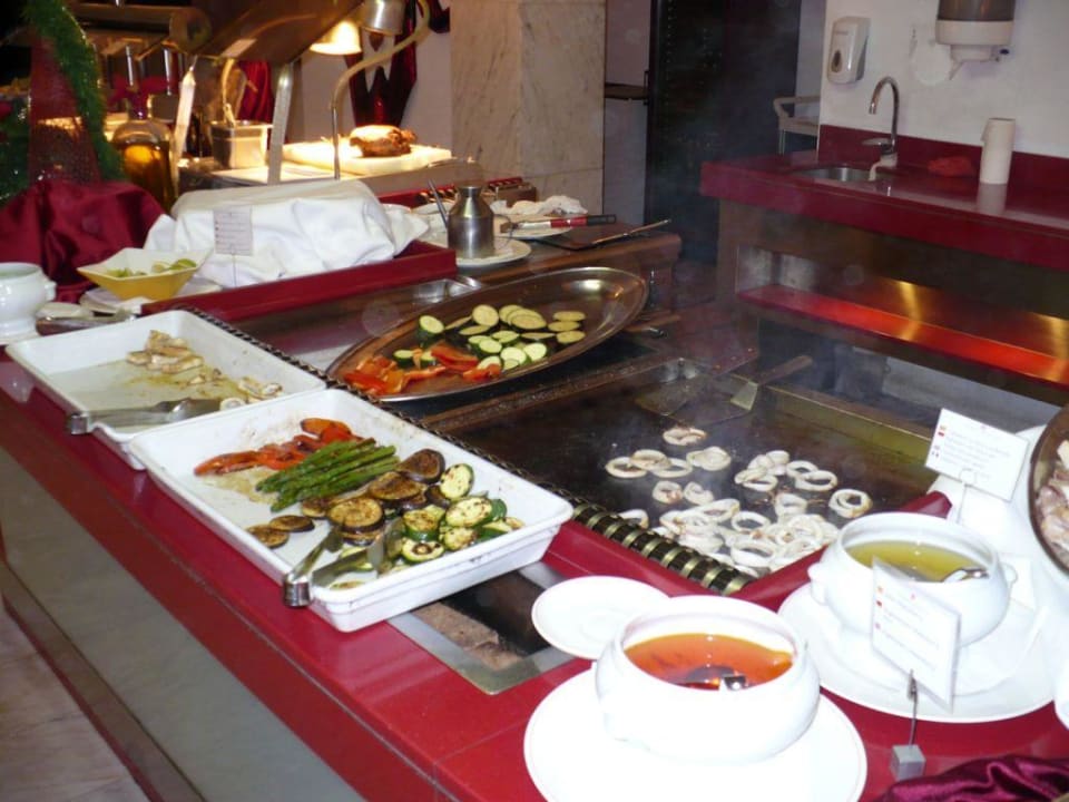 Buffet Hotel & Spa S'Entrador Playa