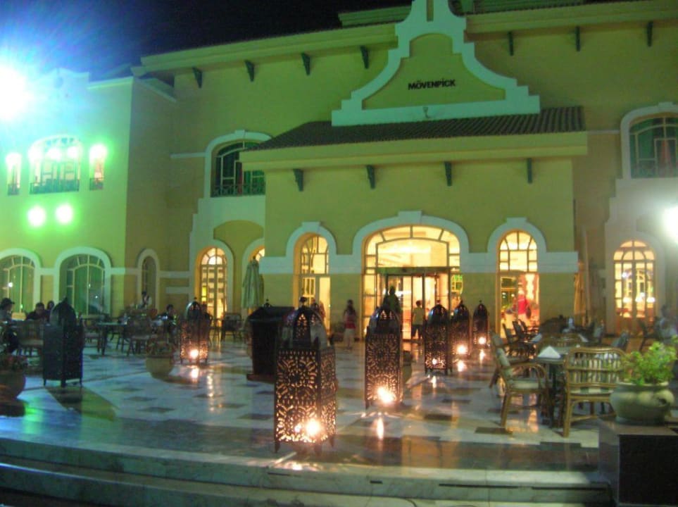 Haupthaus Mövenpick Hotel Cairo Media City