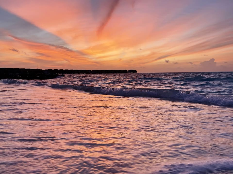 Strand Le Meridien Maldives Resort & Spa
