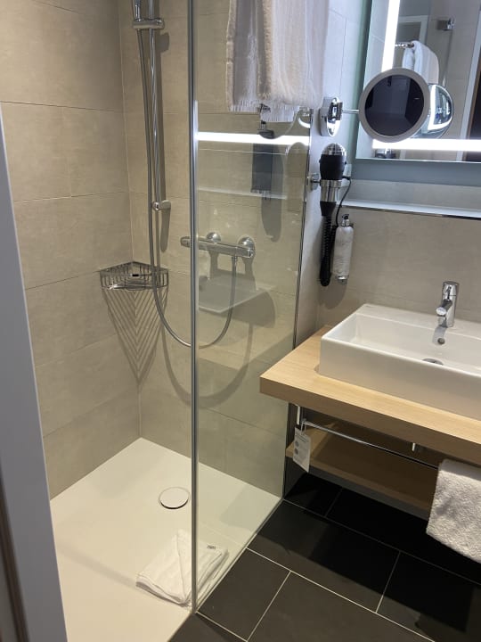 Zimmer Premier Inn Berlin Airport