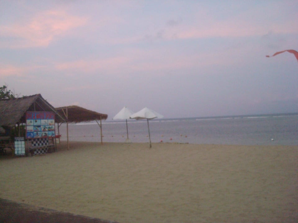 Strandverkäufer Nikko Bali Benoa Beach