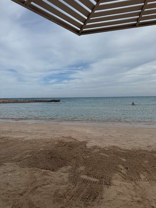 Strand White Valley Palace