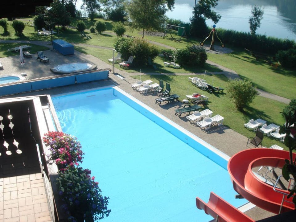 Au Enpool Mit Wasserrutsc Hotel Bellevue Am See Walchsee Holidaycheck Tirol Sterreich