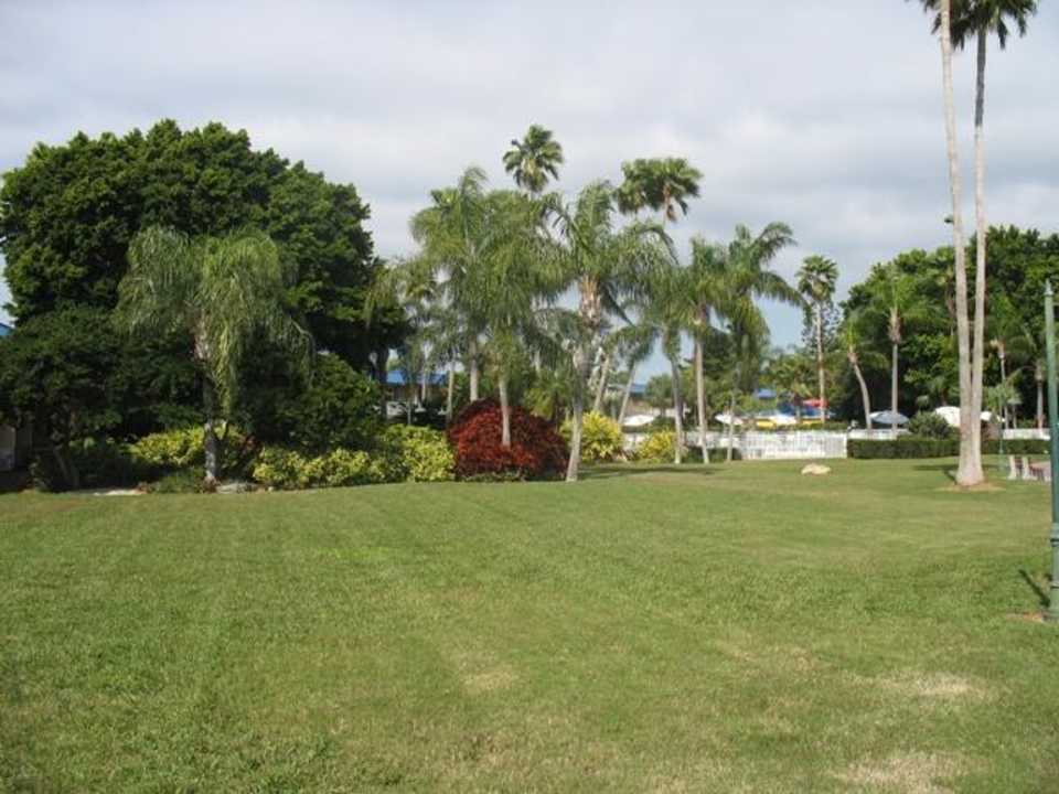 Gartenansicht Hotel Magnuson Marina Cove