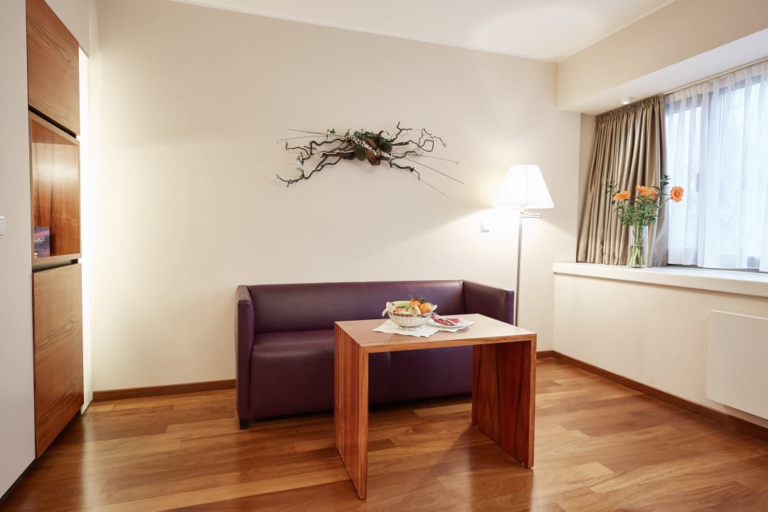 Zimmer Pakat Suites Hotel