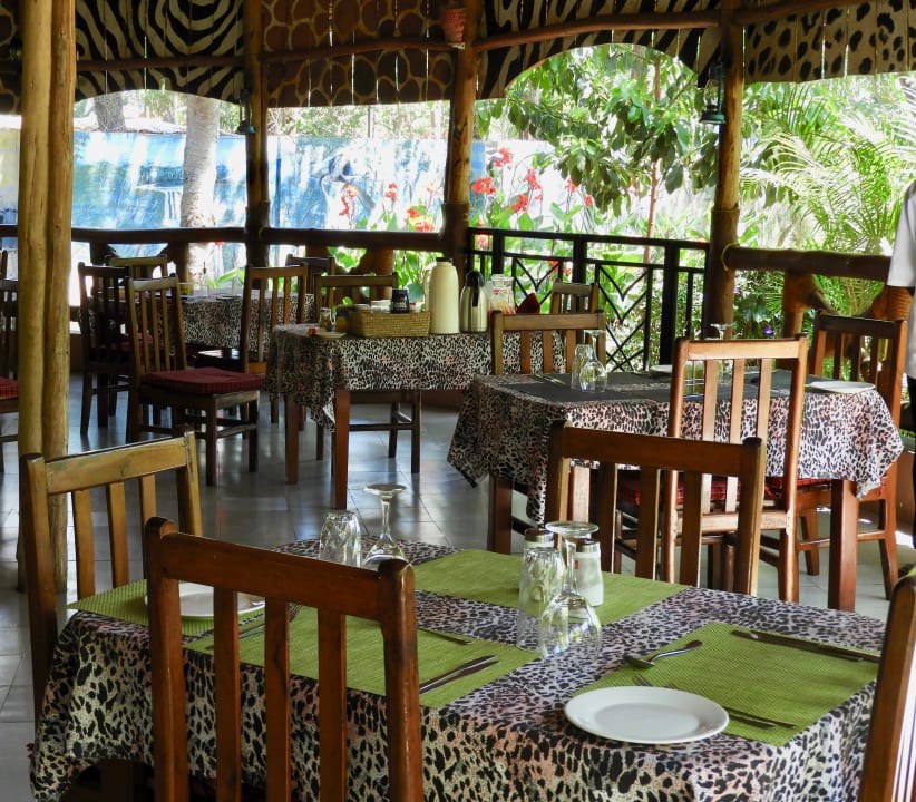 Gastro The Vijiji Center Lodge & Safari