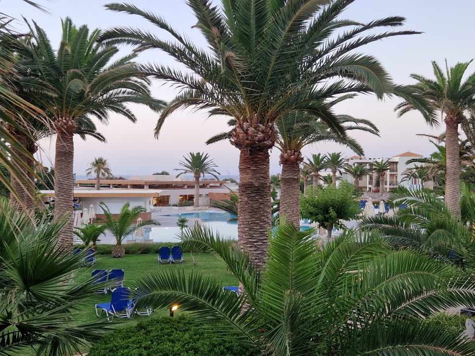 Gartenanlage Anissa Beach & Village