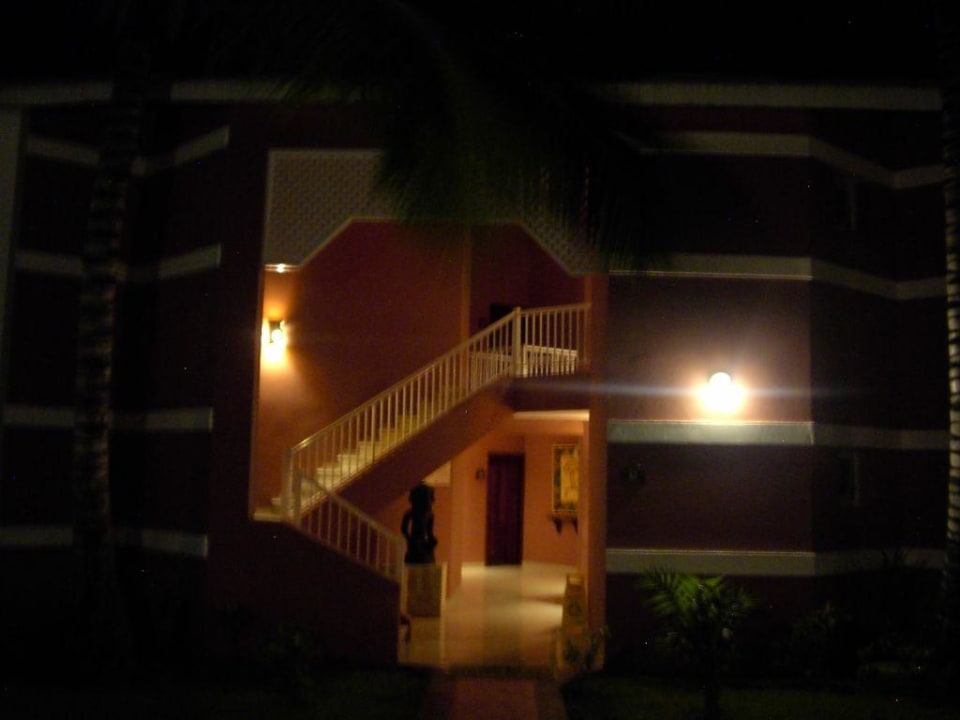 Bungalow bei Nacht Grand Palladium Select Bávaro Resort & Spa