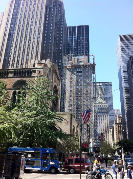 Im Sommer 2011 war die Front eingerüstet The Waldorf Astoria New York