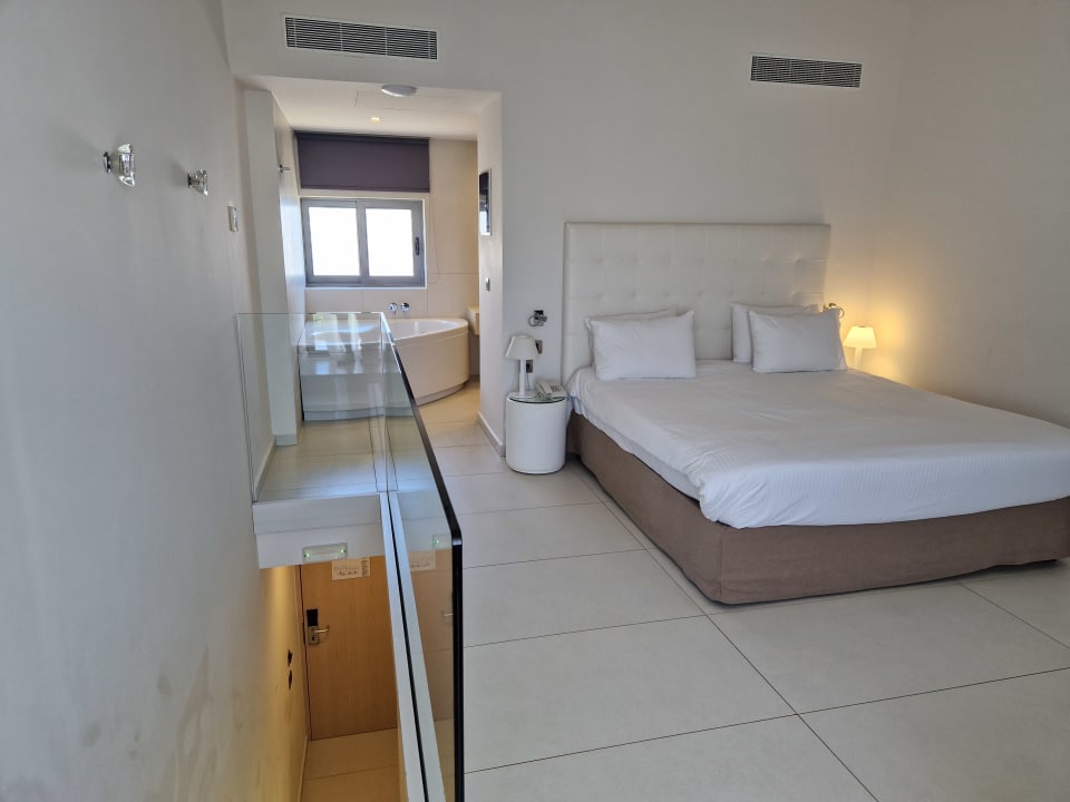 Zimmer The Ixian Grand & All Suites
