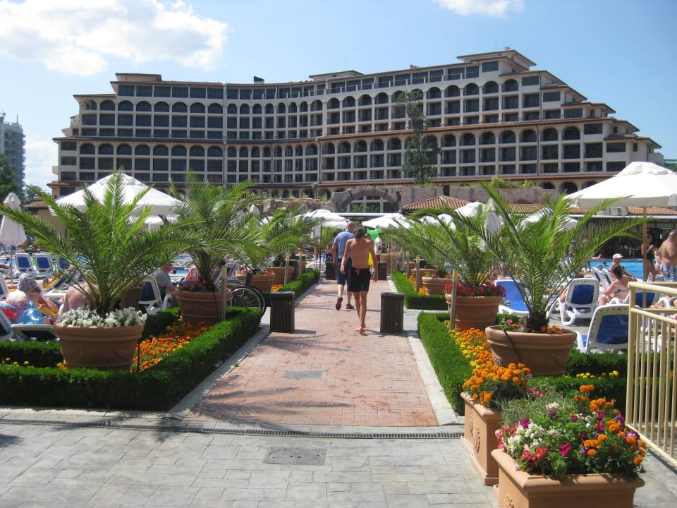 Immer noch seit 2008, das Geisterhaus Meliá Sunny Beach