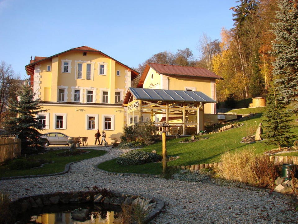 "Blick vom Garten auf das" Boutique Hotel SwissHouse (Marienbad