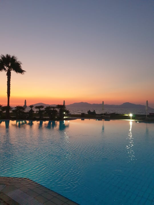 Pool Neptune Luxury Resort