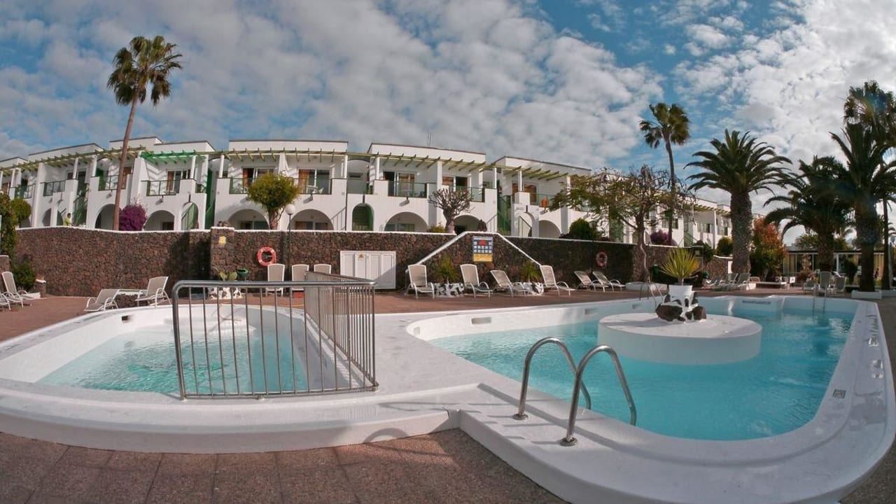 Piscina Apartamentos Guacimeta