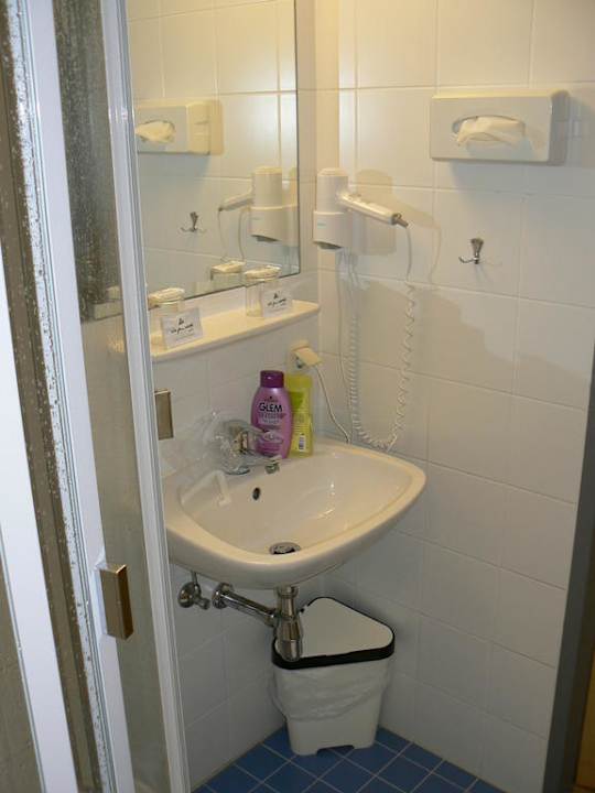 Badezimmer AllYouNeed Hotel Salzburg