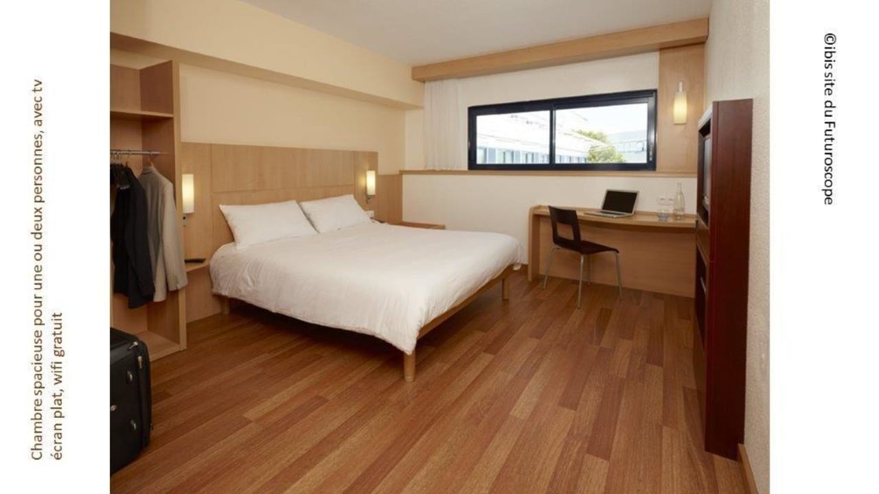 Chambre spacieuse Hotel Ibis Poitiers Futuroscope