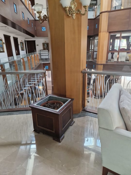 Lobby Latanya Park Resort