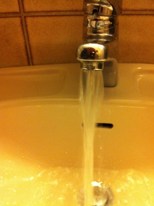 Sieb im Auslauf fehlt, wer es nicht weis wird nass Hotel Stadt Hamm