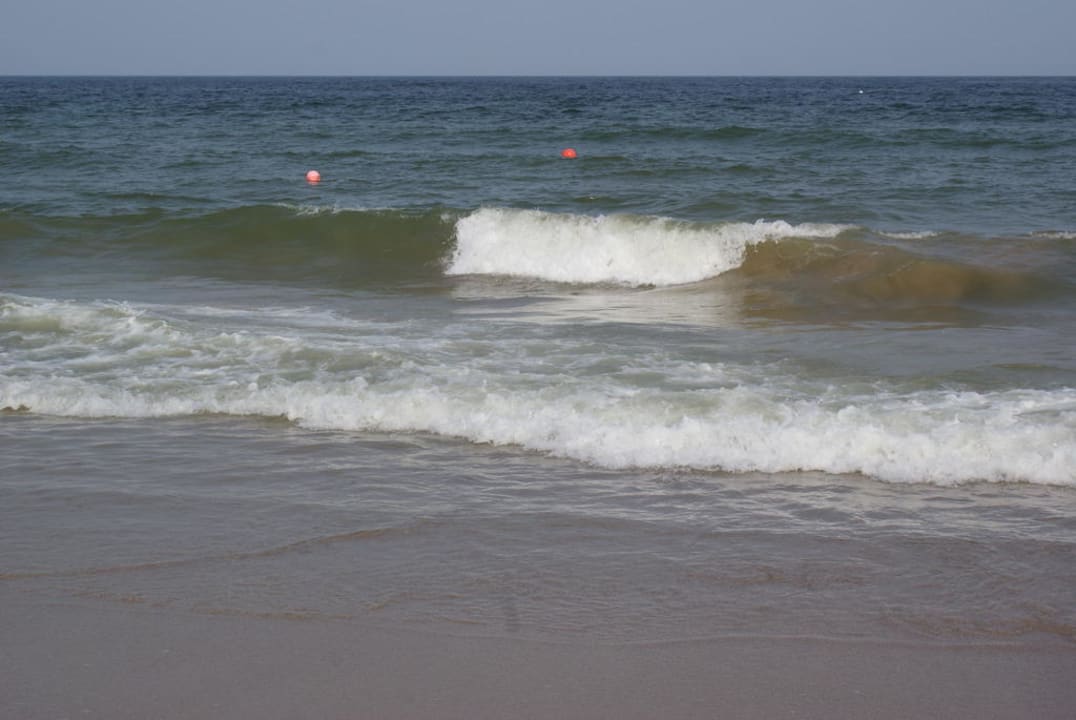 Strandansicht Hotel Le Meridien Al Aqah Beach Resort