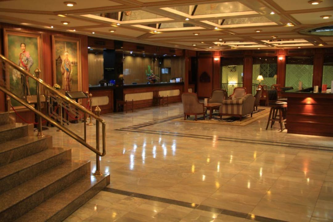Lobby The Tawana Bangkok