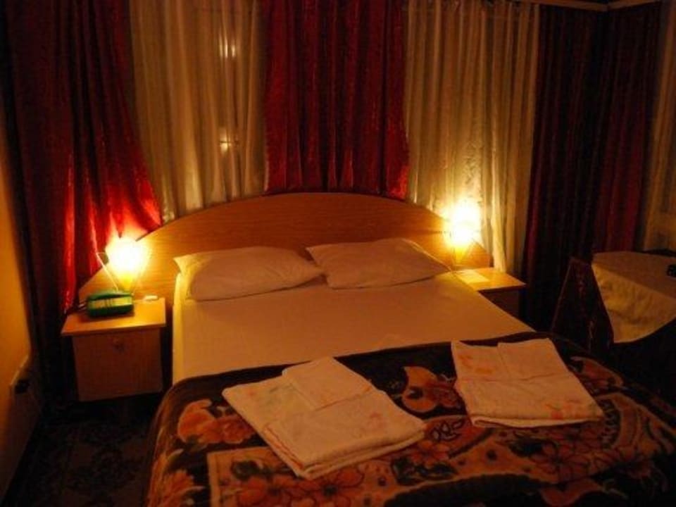 Room Hotel Pik Loti