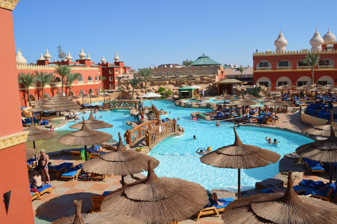 Вид с балкона Pickalbatros Alf Leila Wa Leila Resort - Neverland Hurghada
