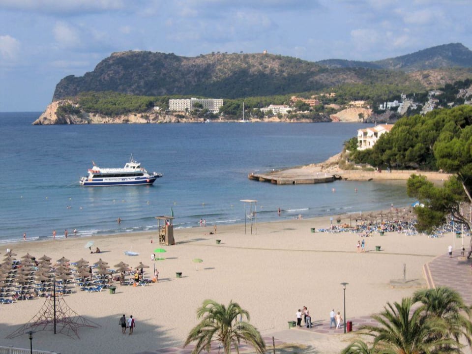 Blick auf den Strand neben dem Hotel. Hotel Vibra Beverly Playa