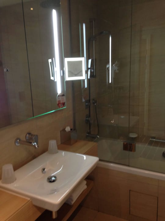 Badezimmer Mercure Sochi Centre