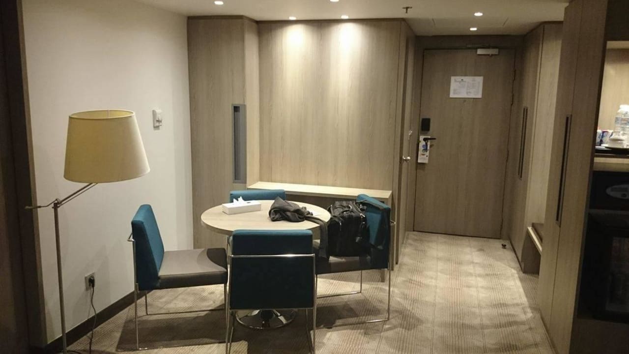 Wohntimmer mit Sitzgelegenheiten Novotel Cairo Airport