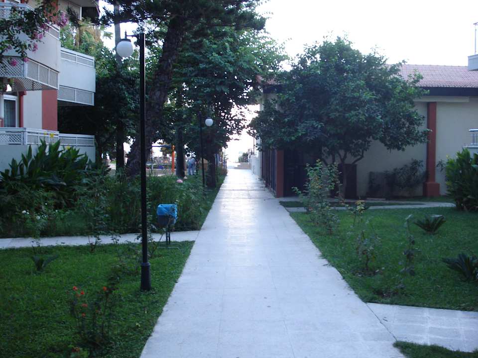 Weg zum Restataurant Hotel Sirma