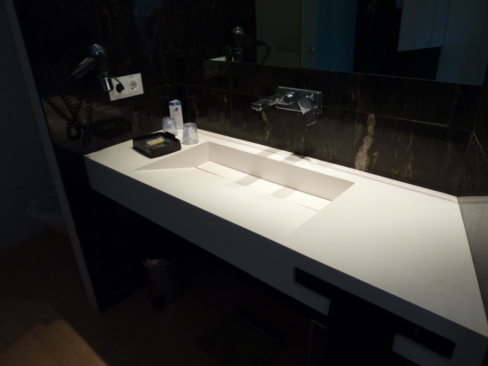 Badezimmer INNSiDE by Meliá Alicante Porta Maris