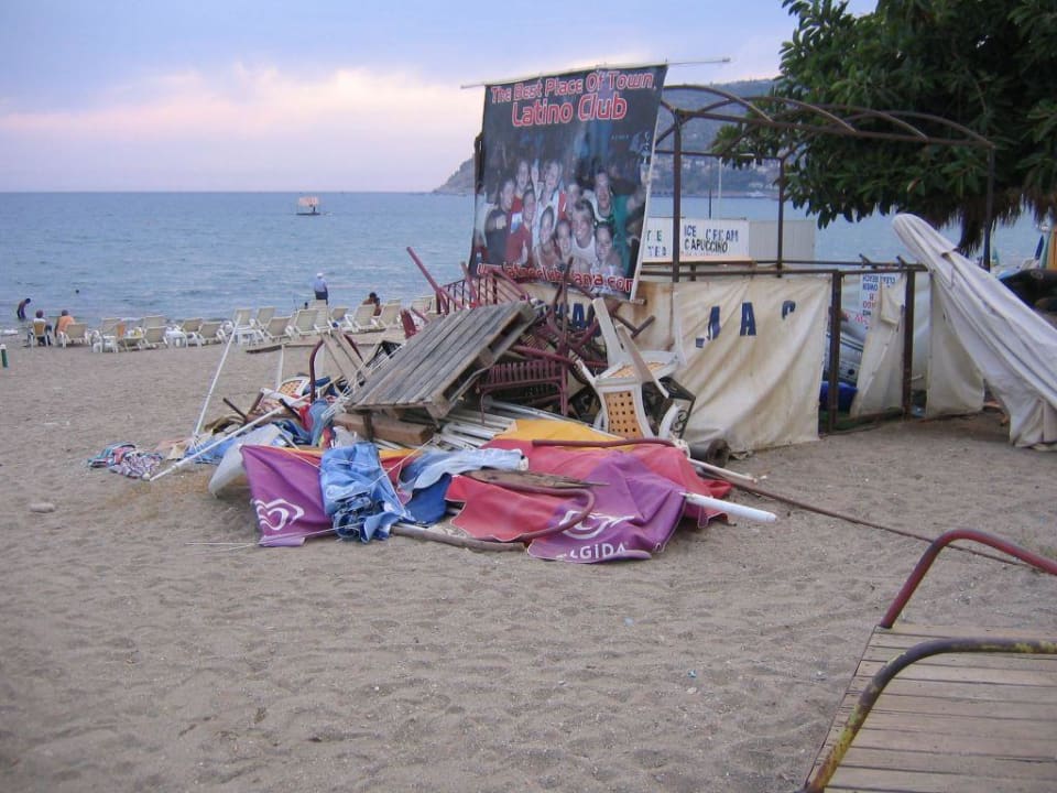 unmittelbar neben unserem strand Eftalia Downtown Hotel