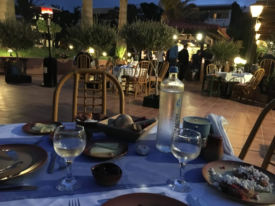 Gastro Anissa Beach & Village