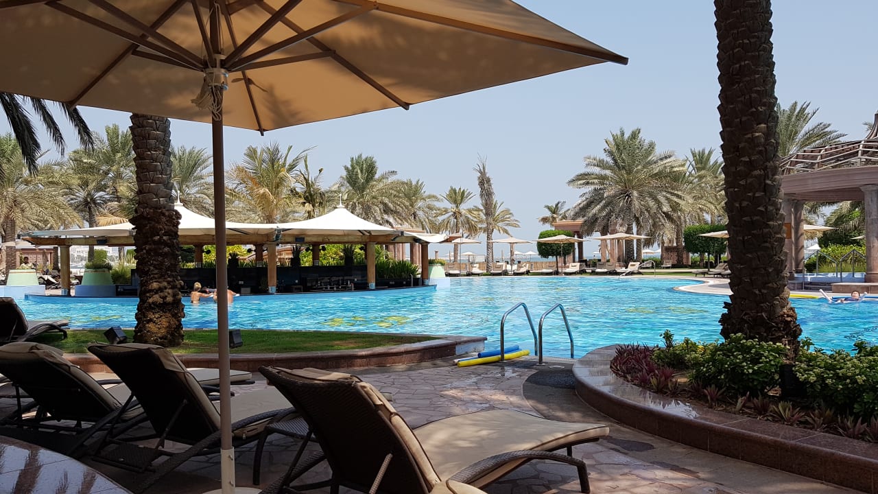 Pool Emirates Palace Mandarin Oriental