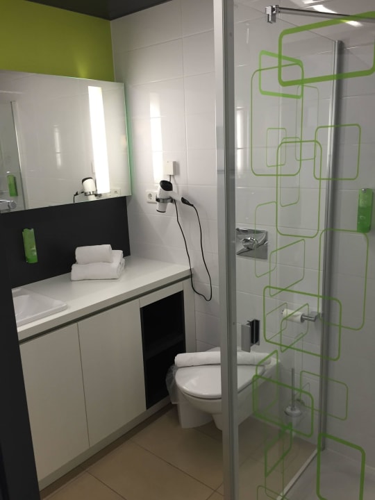 Modernes Bad Harry's Home Hotel München