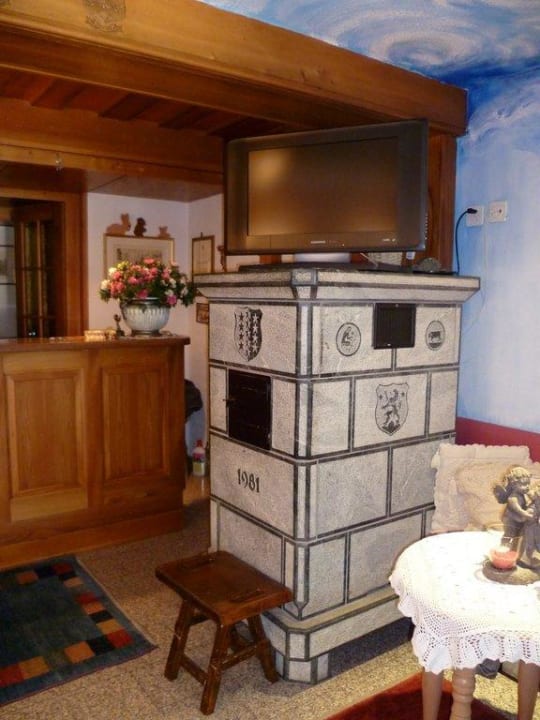 Kamin mit Fernseher Hotel Romantica