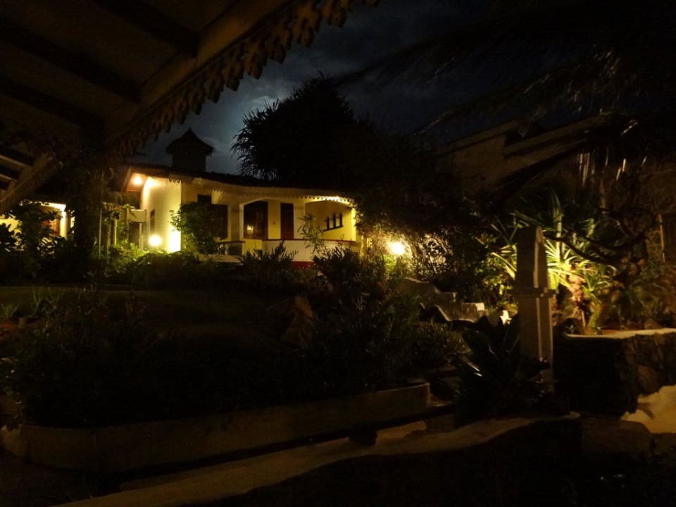 Blick auf Bungalow Hotel Sri Lanka Ayurveda Garden & Shakti Villa