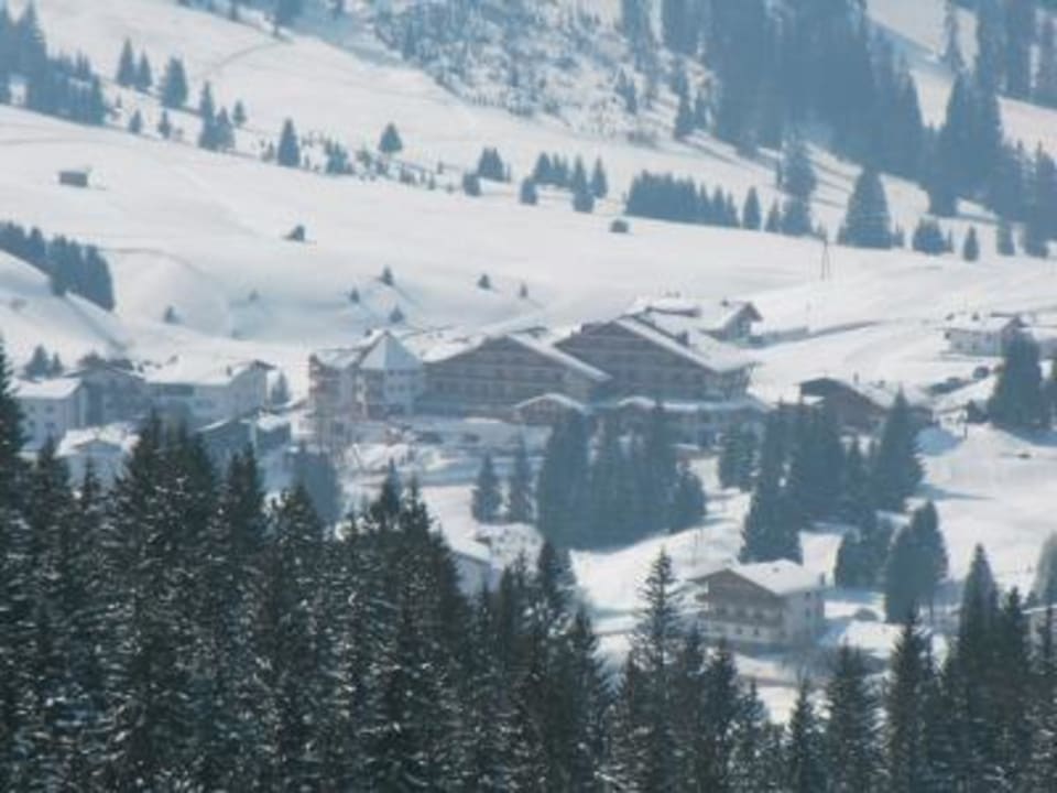 Blick auf die Vorderseite Familotel Kaiserhof