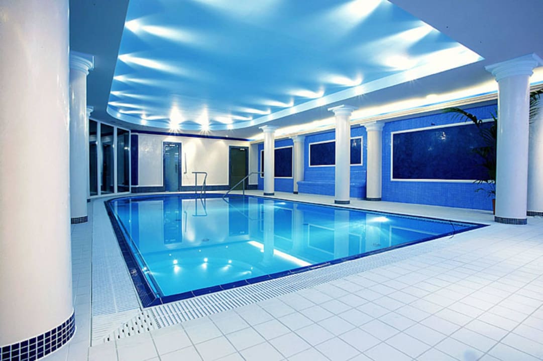 Indoor swimming pool Hotel Olympia