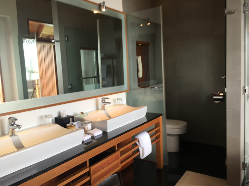 Zimmer Baros Maldives Resort