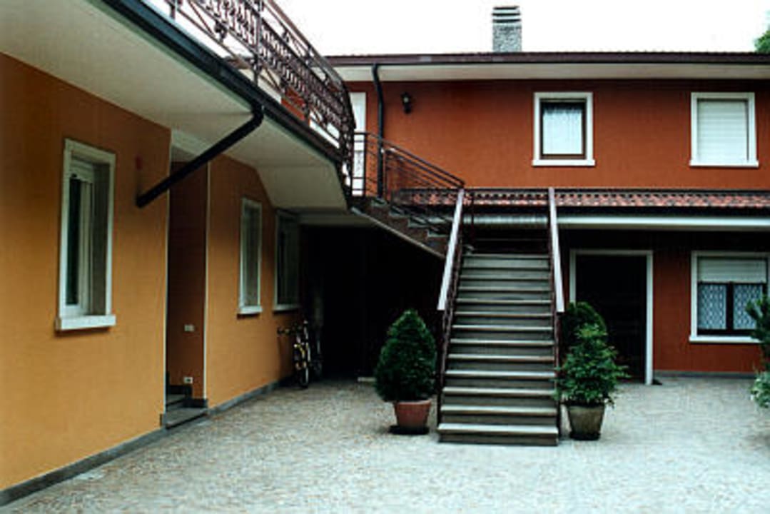 Innenhof - Zugang zu den Apartments Residence Terry