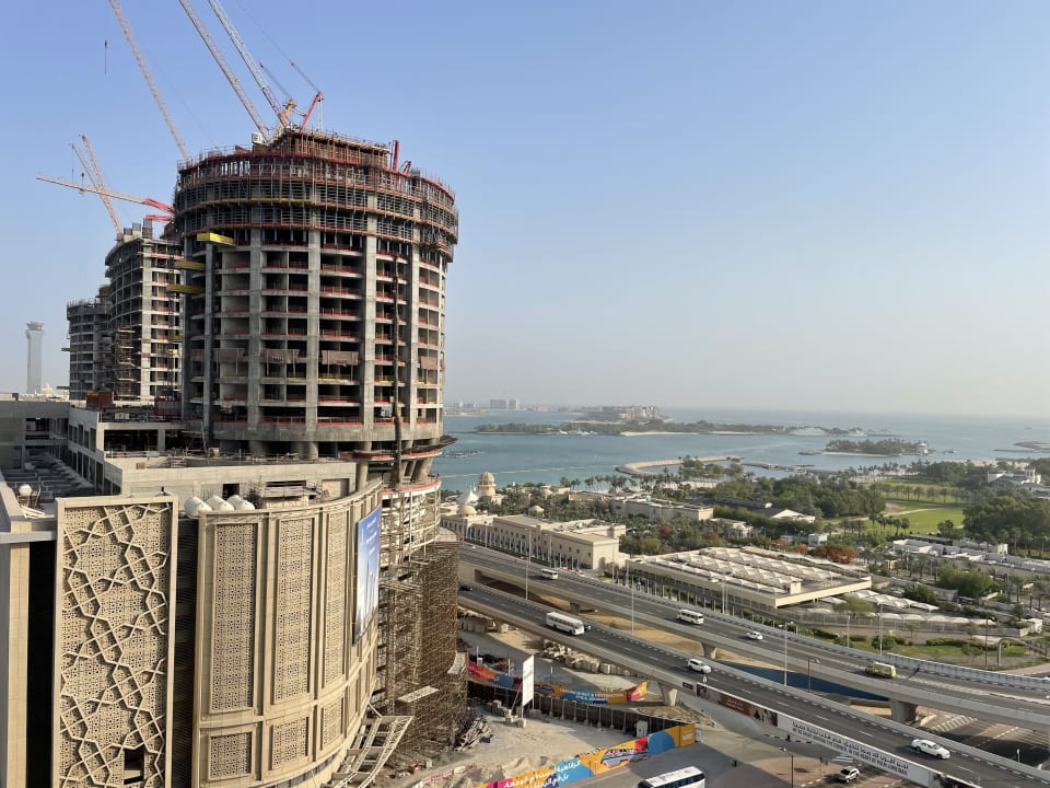 Ausblick Avani Plus Palm View Dubai Hotel & Suites