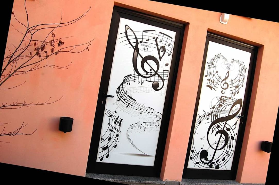 Porte musicali Hotel Albergo Visconti