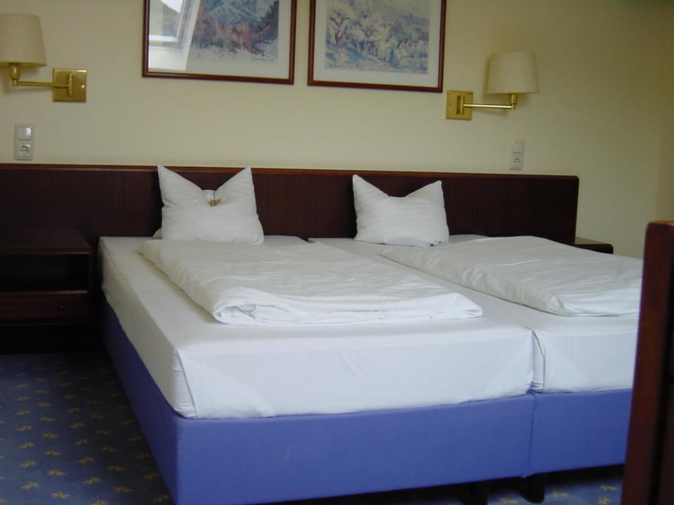 Bett auf der Empore Göbel's Seehotel Diemelsee