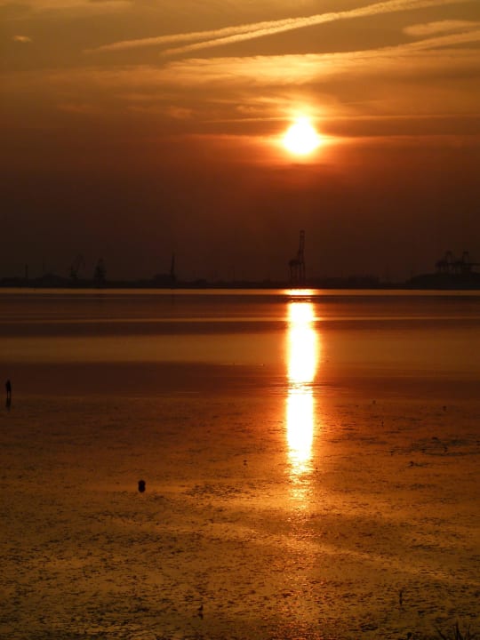 Sonnenuntergang  Center Parcs Park Nordseeküste