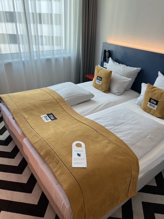 Zimmer Holiday Inn - the niu, Form Stuttgart Feuerbach