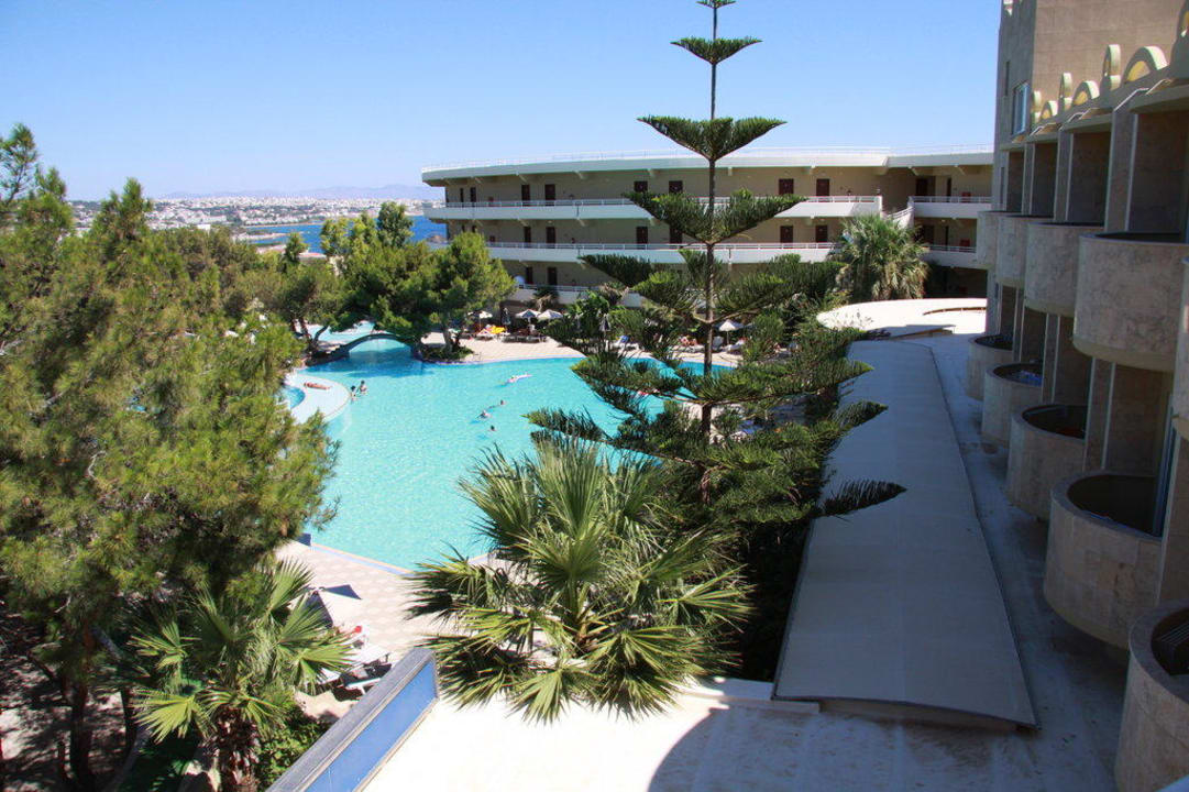 Hotel und Pool Hotel Kalithea Mare Palace