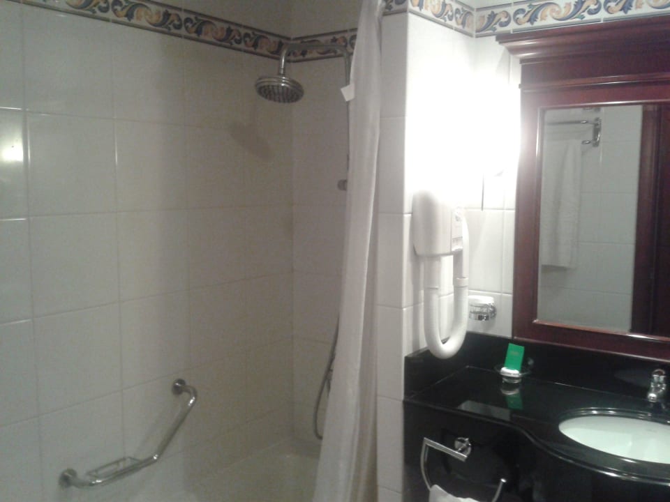 Bad  Grand Hotel Gozo